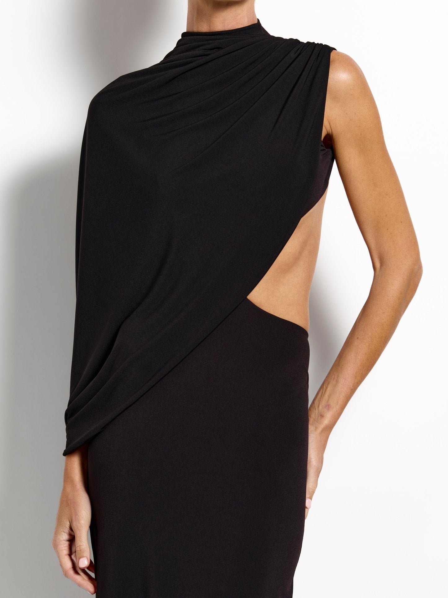 Aleksi Gown - Elegant Black