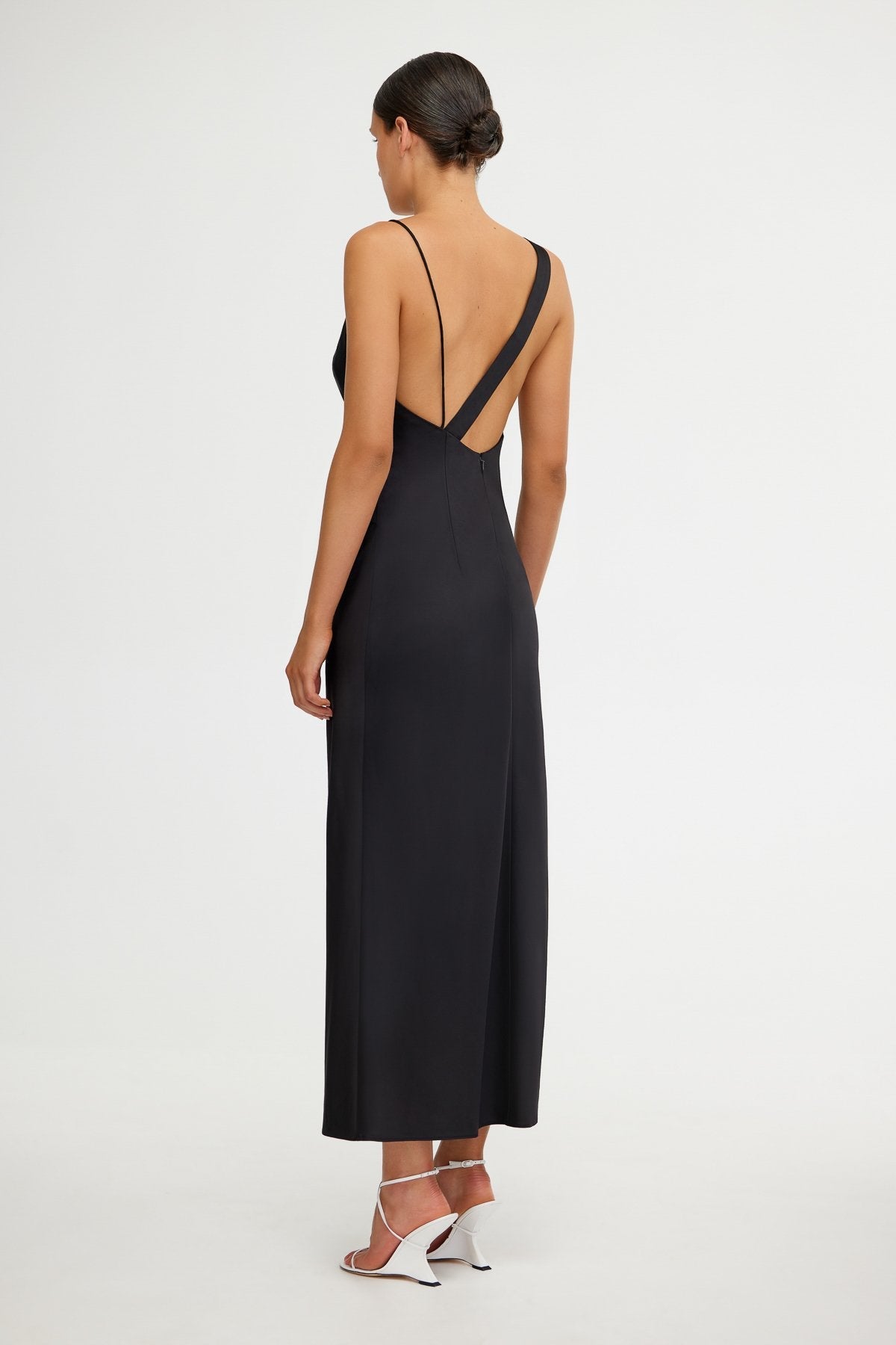 Adriana Dress - Timeless, Flattering Silhouette for Every Occasion